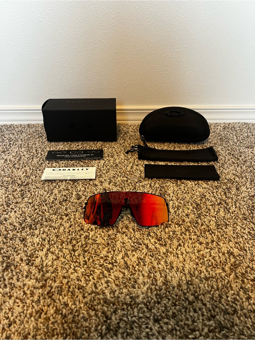 Oakley Sutro TI’s Titanium Frame Polarized Lens
